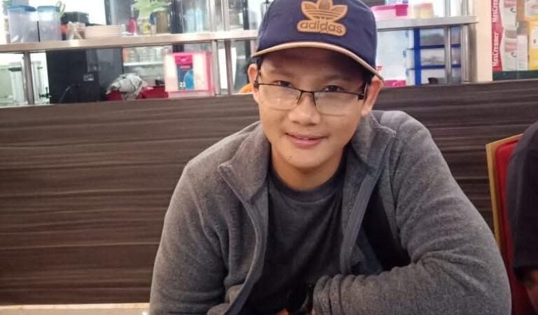 Pendidikan Tinggi dalam Bayang Pasar: Industrialisasi Pikiran dan Kekerasan Simbol