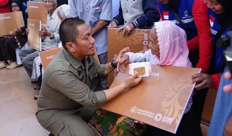 Luwu Timur dan Martabat di Ujung Usia Luwu Timur dan Martabat di Ujung Usia