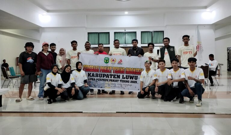 Dukung Prestasi Daerah, Bupati Luwu Lepas 12 Atlet Panjat Tebing ke Pra Porprov