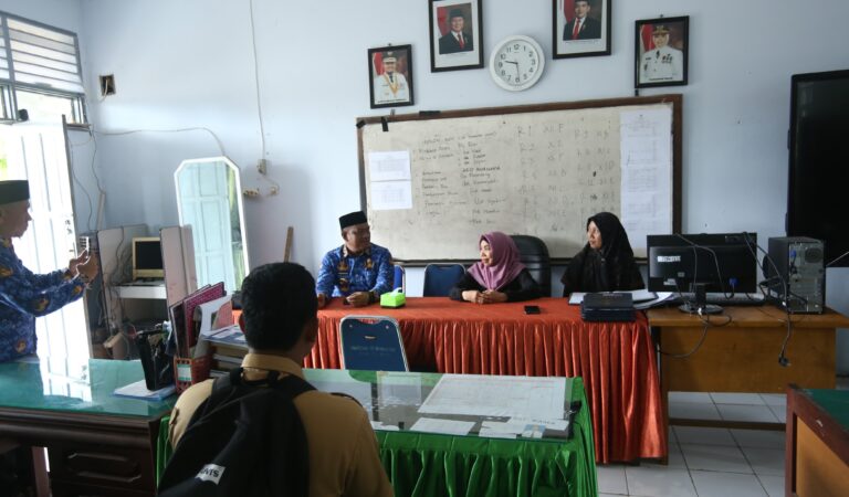 Bupati Luwu Ikut Gerakan Ayah Mengambil Rapor