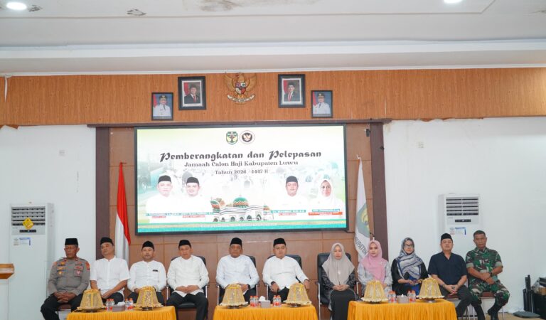 Pemkab Luwu Berangkatkan 43 Jamaah Haji Kloter 42 Embarkasi Makassar