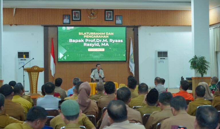 Di Hadapan Pejabat Luwu, Ryaas Rasyid Bicara Kepemimpinan dan Integritas